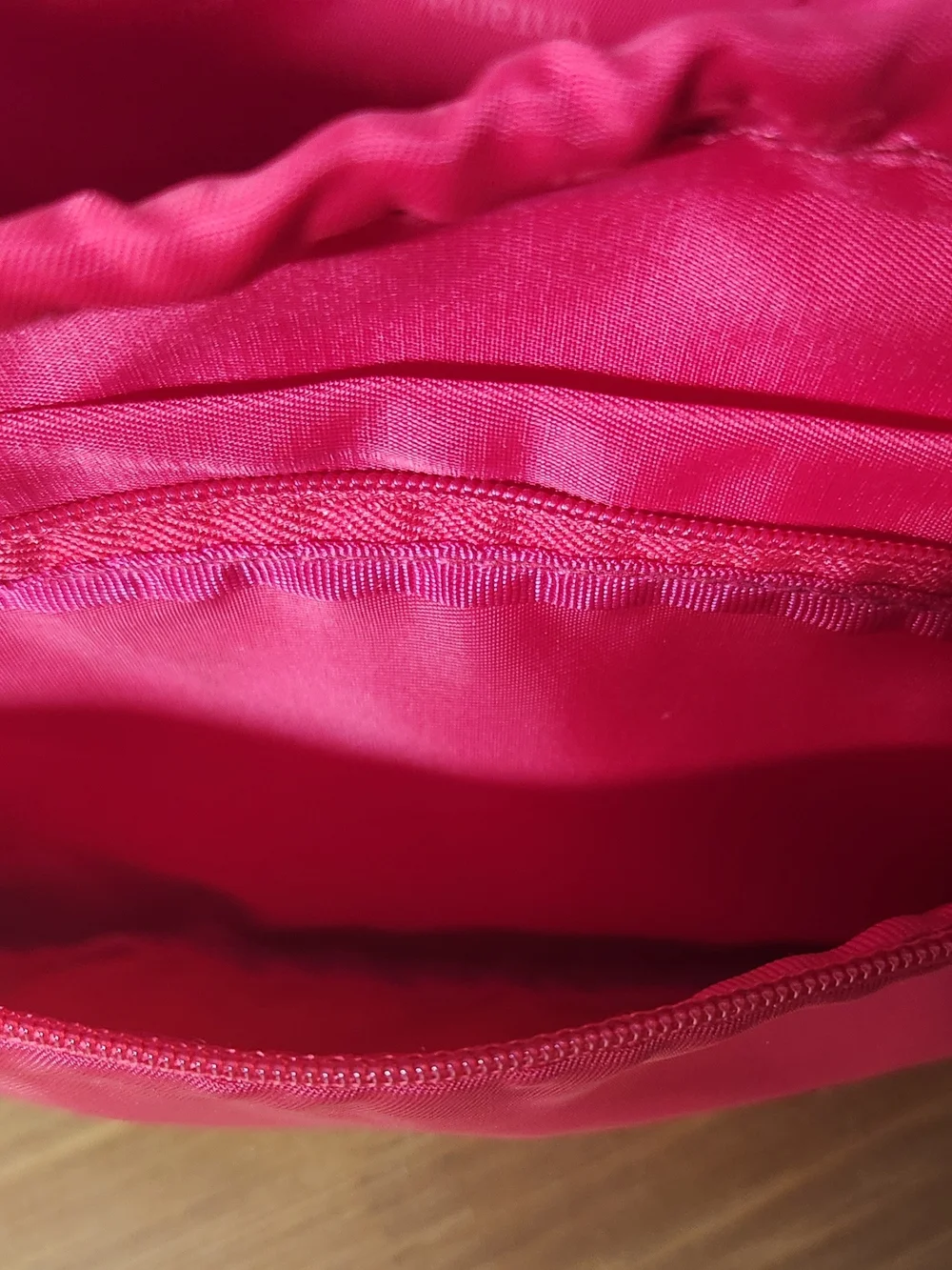 Tintamar France VIP One Makeup Bag Organizer Waterproof Nylon Red Drawstring